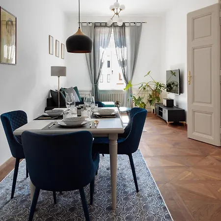 Apartament Main Square &