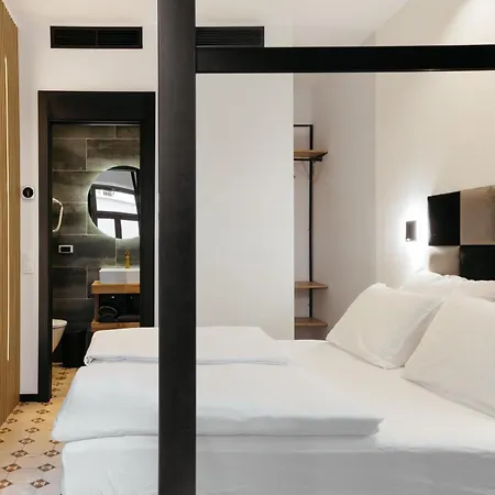 Main Square Rooms Appartement