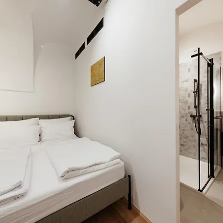 Apartament Main Square & *