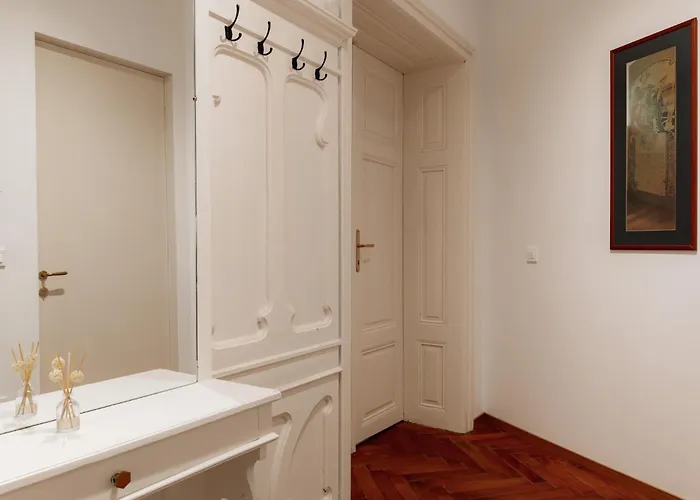 Main Square Rooms Appartement