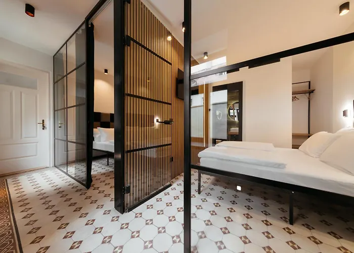 Main Square Rooms Appartement *